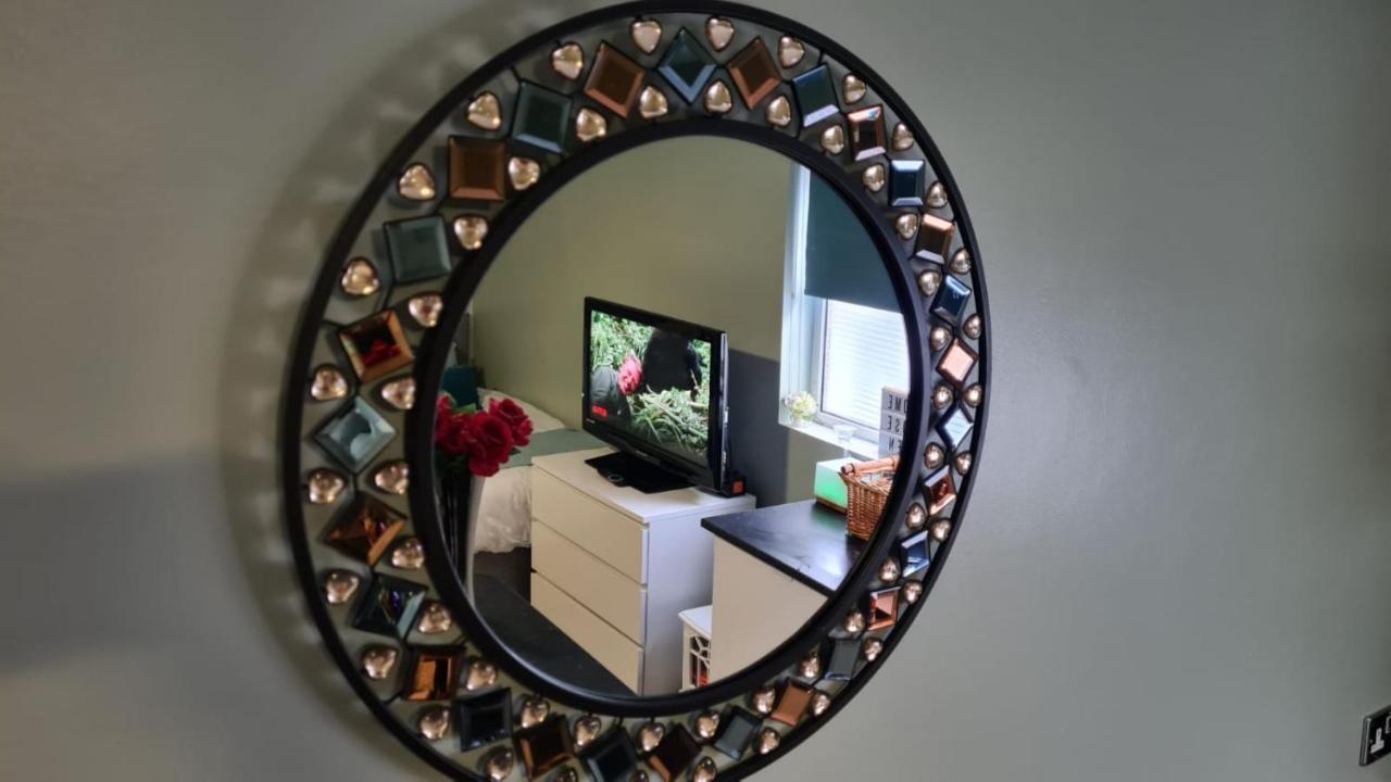 The Rose Garden Room - Self Contained Studio Ballycastle Bagian luar foto