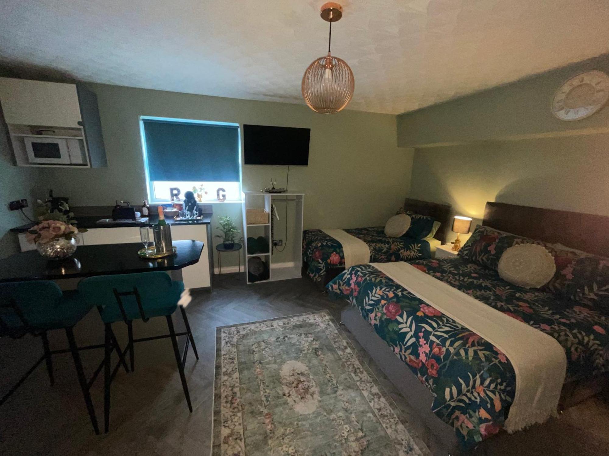 The Rose Garden Room - Self Contained Studio Ballycastle Bagian luar foto